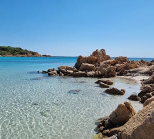 Granitfelsen am Cala del Principe