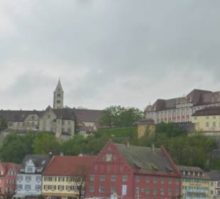 Blick vom Hafen auf die Stadt Meersburg