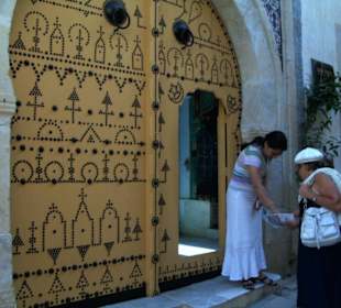 Eingangstür zum Musem Dar Essid