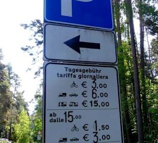 Ausreichend Parkmöglichkeiten