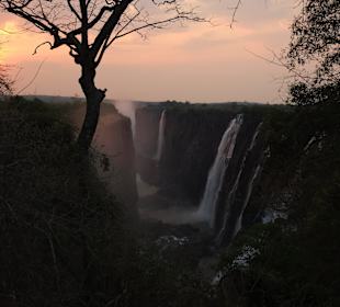 Sonnenuntergang vom NP Zambezi Sun Hotel aus