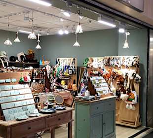 Zhongshan Metro Mall (R)