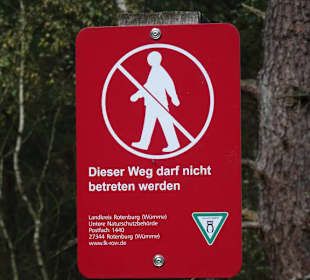 Gesperrte Wege im Moor