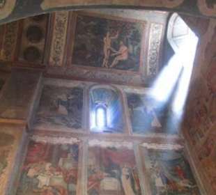 Fresken mit Adam und Eva und zum Jüngsten Gericht