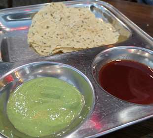 Zum Abendessen bei Mumbai Local - Indian Food