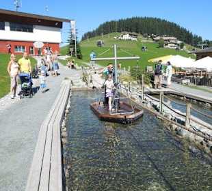 Eine Bootsfahrt die ist lustig...