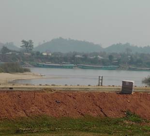Blick über den Mekong nach Myanmar
