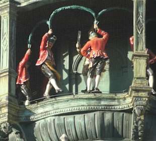 Neues Rathaus Glockenspiel / Schäfflertanz am Turm
