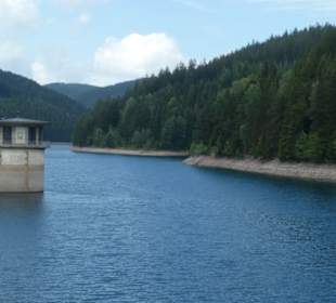 Ohratalsperre mit schönem Stausee