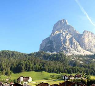 Der Sassongher von Corvara aus gesehen