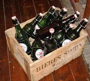 Gang durch die Ausstellung des Museums