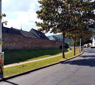 Die Außenmauer von Ahrweiler