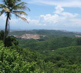 Blick auf Pampatar (links) und Porlamar (rechts)