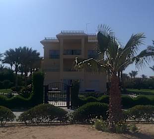 Entlang des Strandes