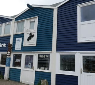 Blick zu den Helgoländer Hummerbuden am Südhafen