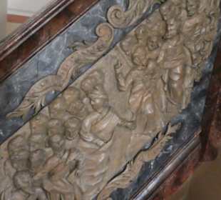 Holzreliefs an der Kanzel, Kirche Oberlauringen