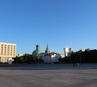 Głowny plac trzech krzyży