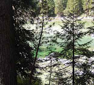 Von oben einen Blick auf den See