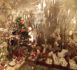  Christbaumschmuck in allen Formen