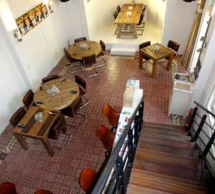 Blick von der Empore in den Gastraum