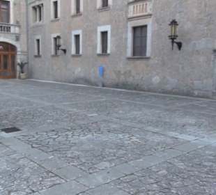 Plaza del Bisbe Campins