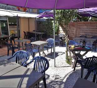 Terrassenplätze im Restaurant L'Ecureuil