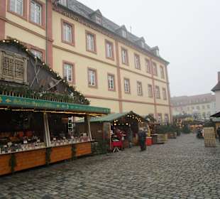 Neustadter Weihnachtsmarkt auf dem Marktplatz