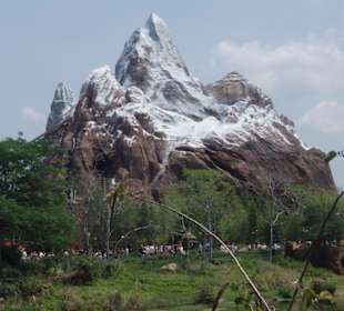 Achterbahn in den Bergen