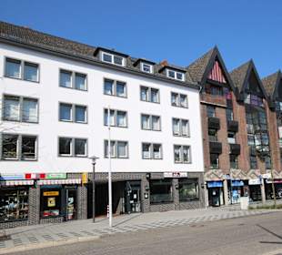 Moderne Geschäftshäuser im Zentrum