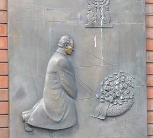 Zur Erinnerung an den Kniefall von Warschau