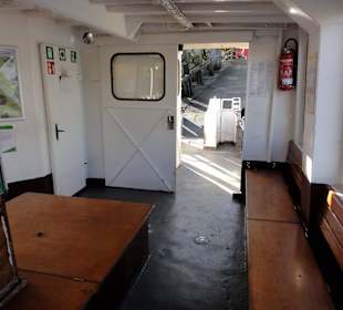 Der Passagierraum der Sielwallfähre