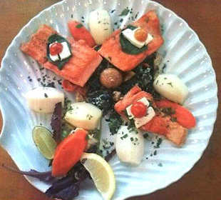 Lachs auf Blattspinat, köstlich