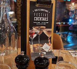Cocktails 2-4-1 von 16 bis 20 Uhr täglich 