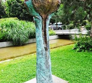 Skulptur im Riedergarten