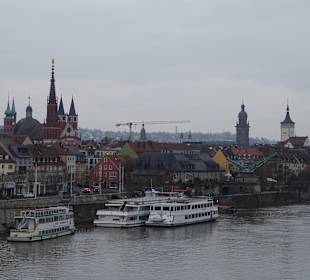 An der alten Mainbrücke