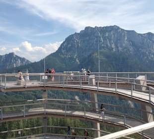 Aussichtswarte Grünberg mit Traunstein (1691 m)