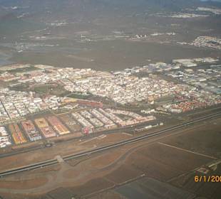 Ausblick vom Flugzeug beim Landen