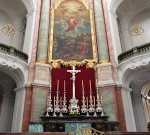 Blick auf den Hochaltar