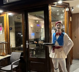 MARTHA GRIEKS RESTAURANT (ZARAS) 