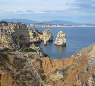 Felsküste von der Ponta da Piedade gesehen