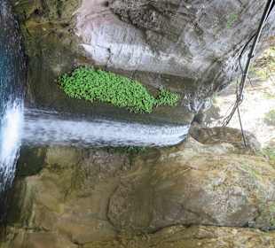 Am Ende der Schlucht. Hier kann / darf man baden