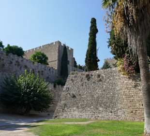 Zwischen den nördlichen Mauern