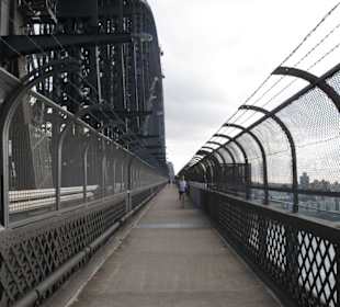 Morgens früh auf Harbour Bridge