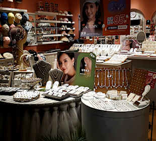 Zhongshan Metro Mall (R)