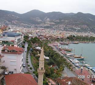 Blick auf Alanya und Hafen