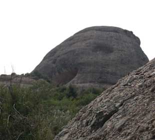 Sant Joan. Detalle de roca. Cueva?