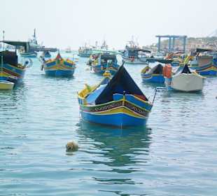 Fischerboote im Hafen