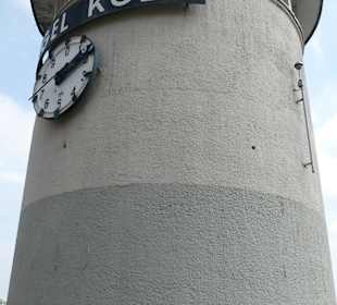 Das Pegelhaus mit dem Pegel Köln