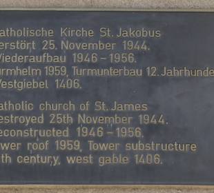 INFO-Tafel an der Rüdesheimer St.-Jacobus-Kirche