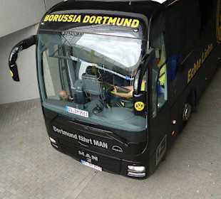 Der BVB- Bus im Stadion 